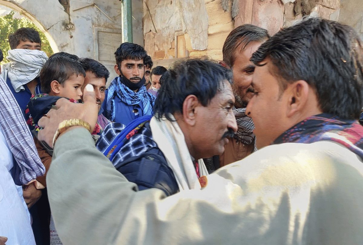 indian man entered in pakistan by mistake returned after 12 years