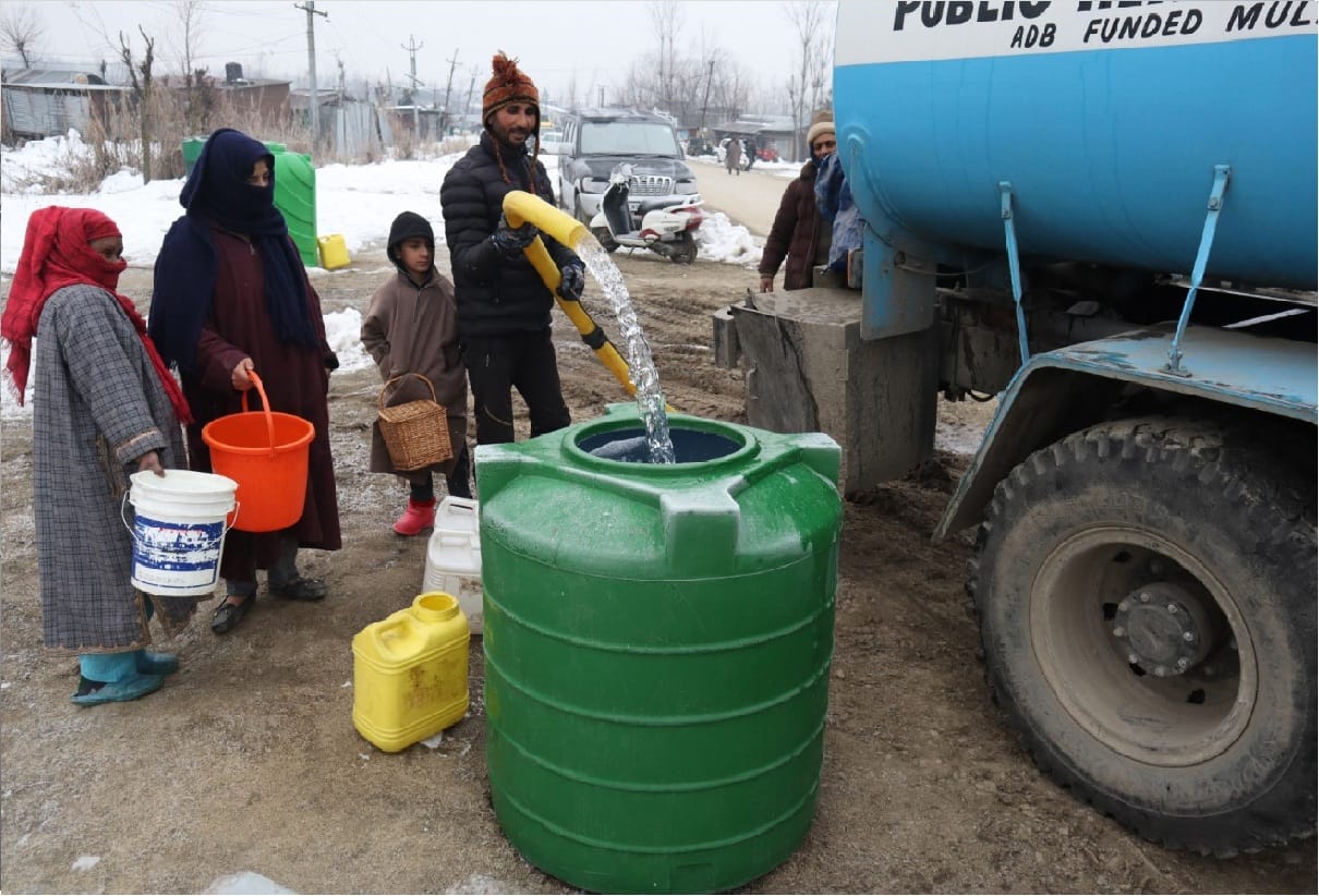 Jammu and Kashmir water crisis in kashmir due to frozen water Water Sources