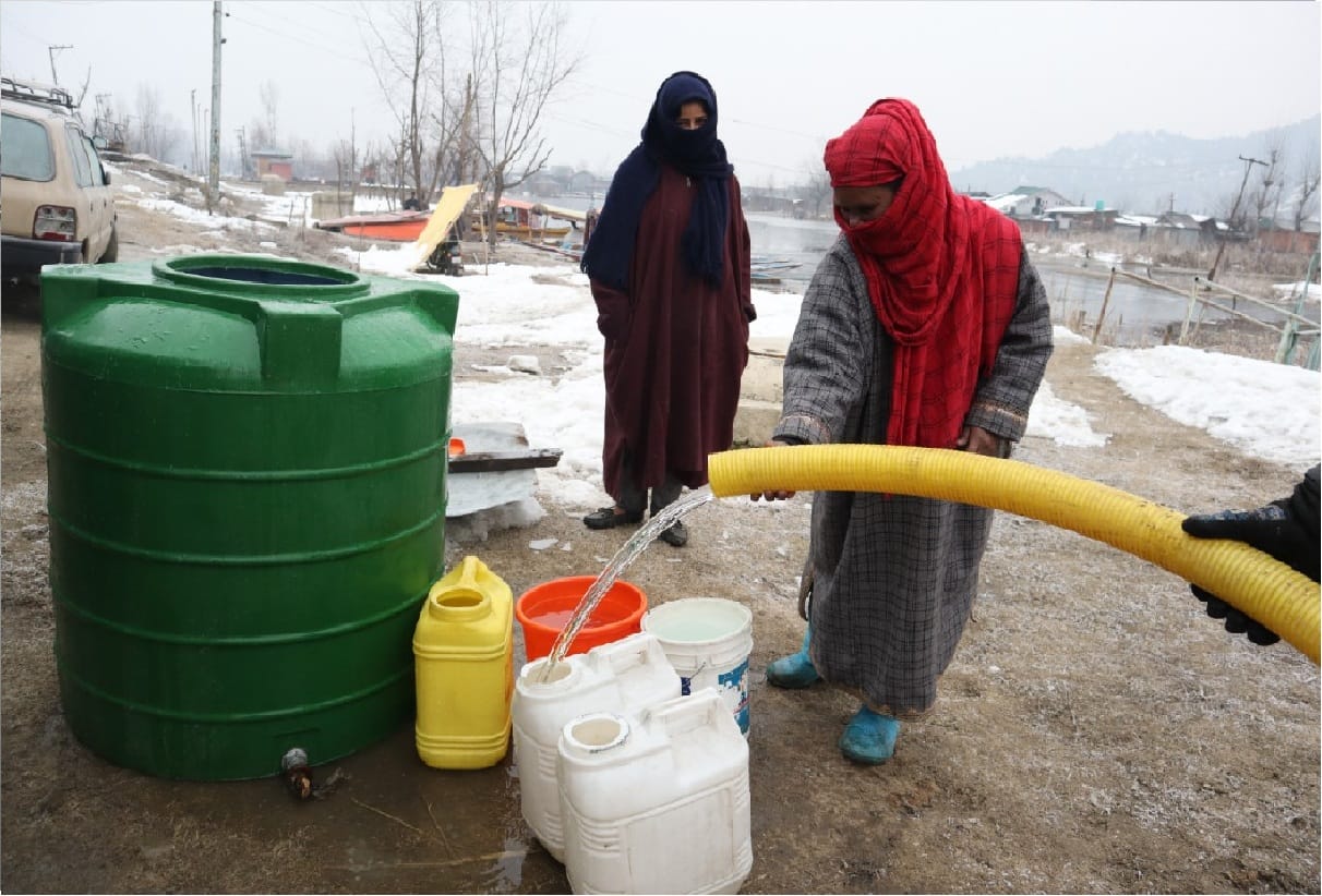 Jammu and Kashmir water crisis in kashmir due to frozen water Water Sources