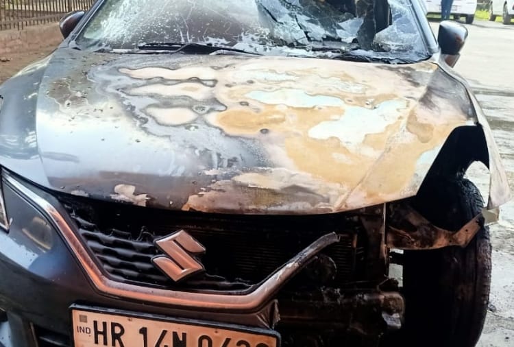 Haryana : Car burned in Jind 
