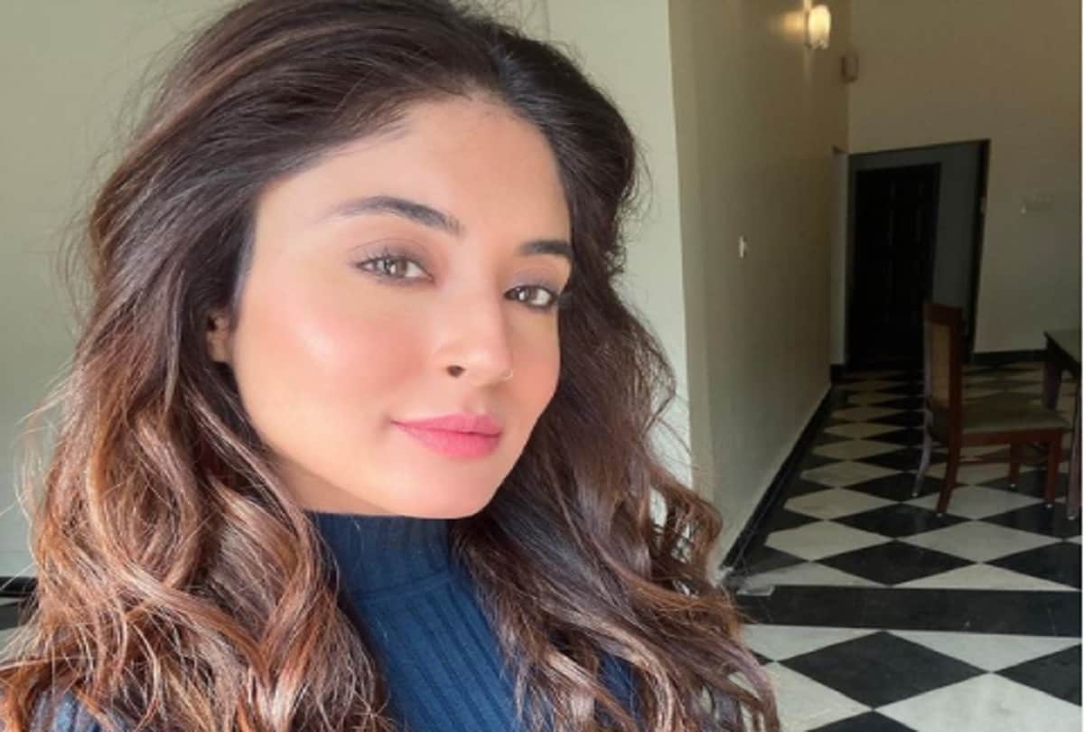 Kritika Kamra to play Hasina Parker in Dongri to Mumbai Changes made in the role of Dauds sister 