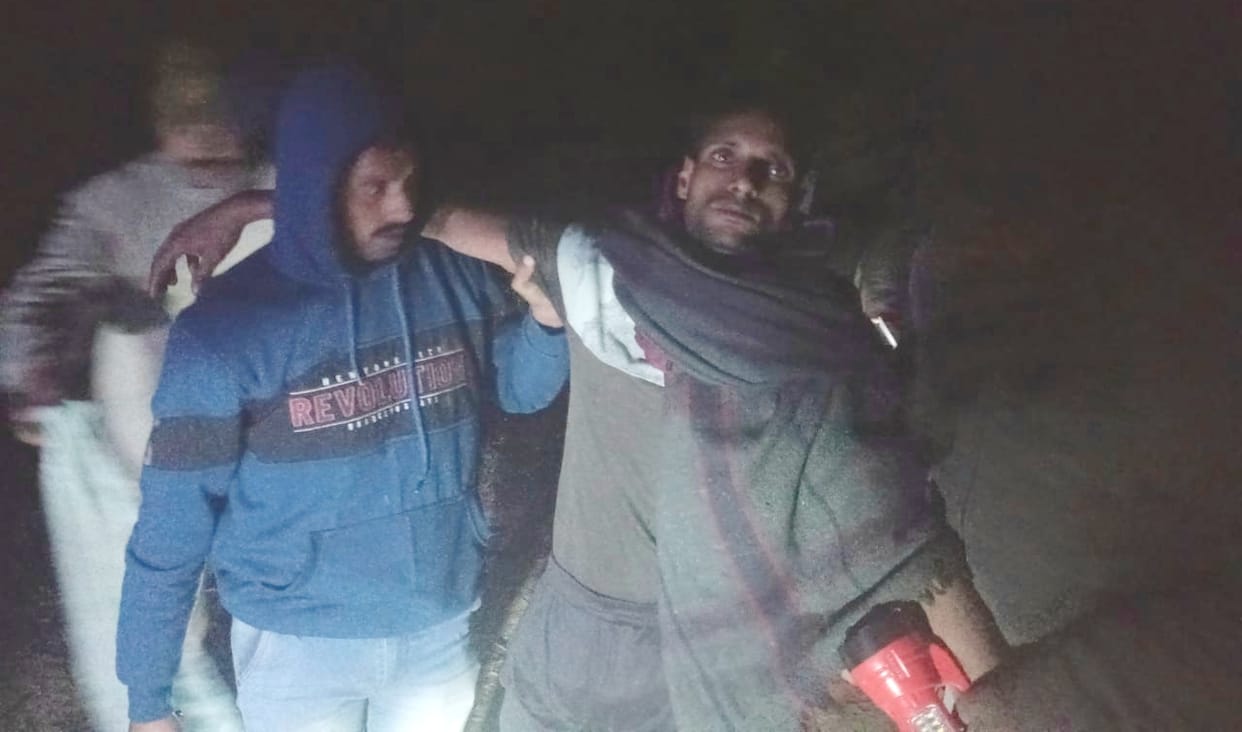 Reward crook arrested in an encounter