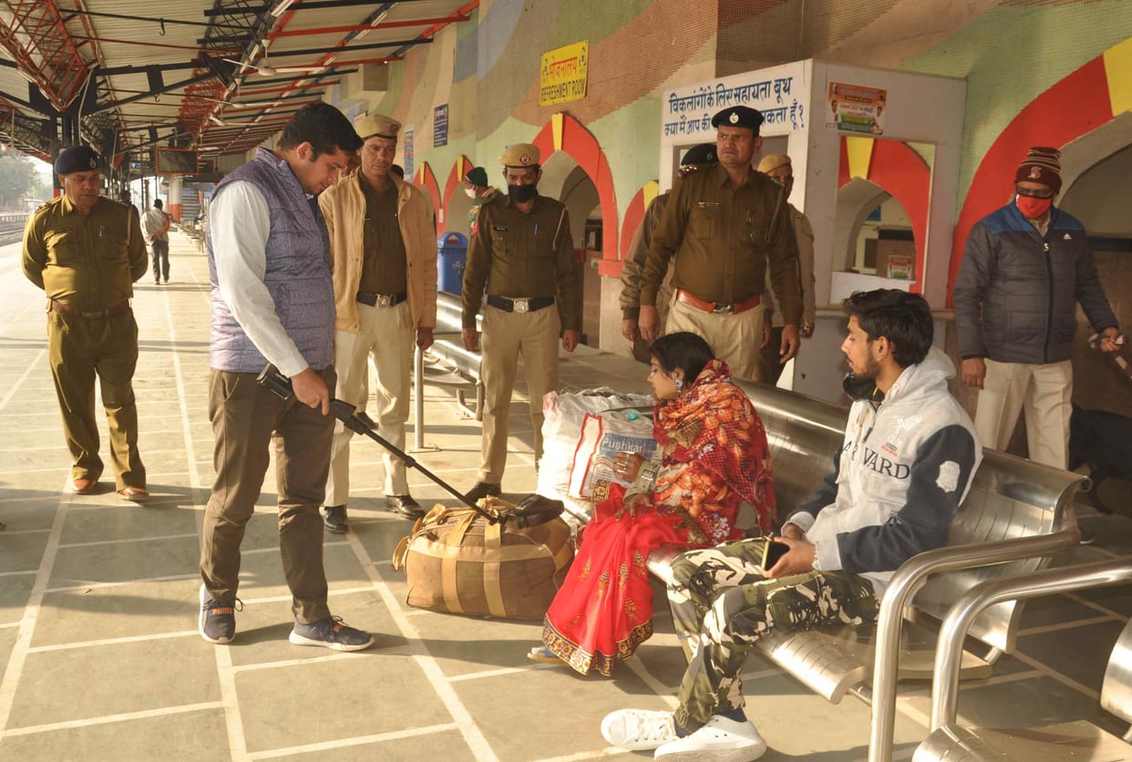 Increased vigilance at the station after the blast in Delhi