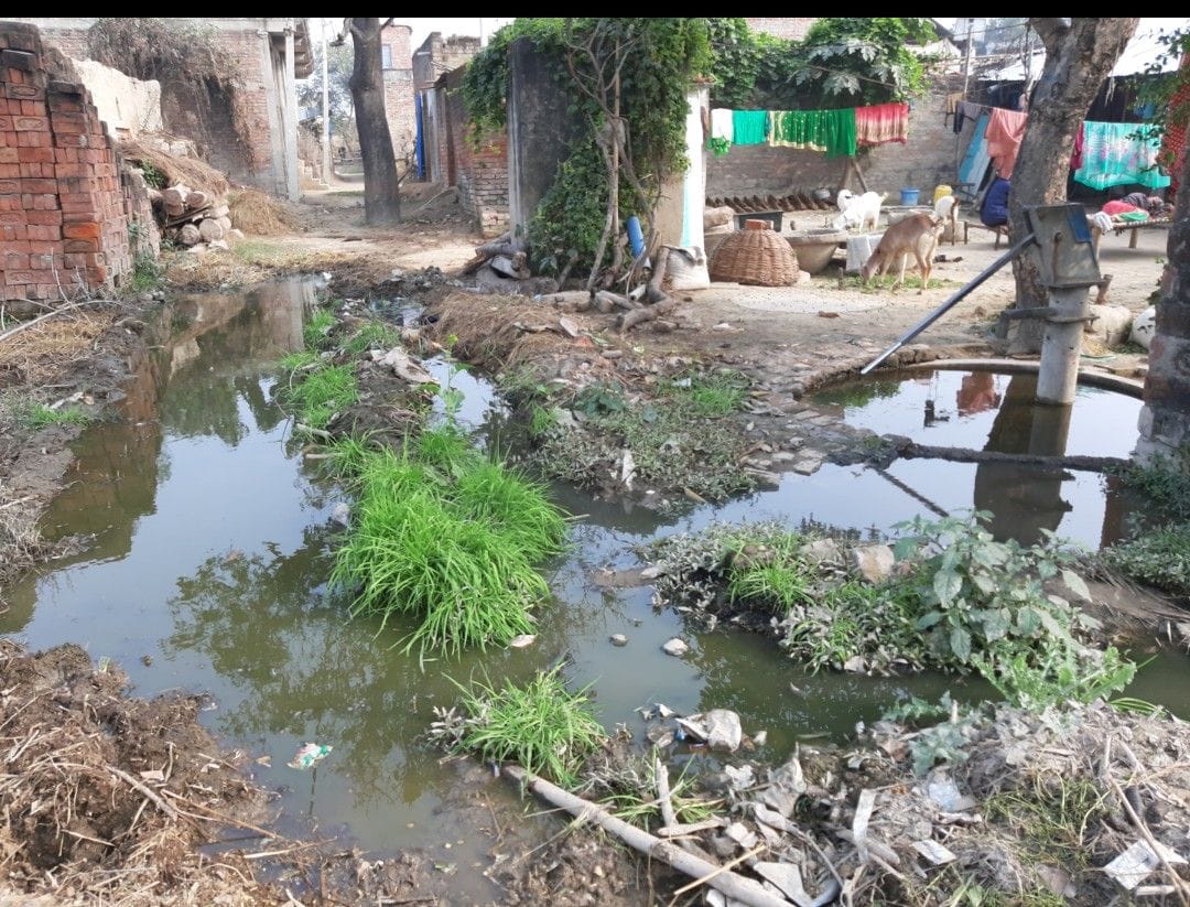 problem,drinking  water,fathepur news,villegers,contaminated