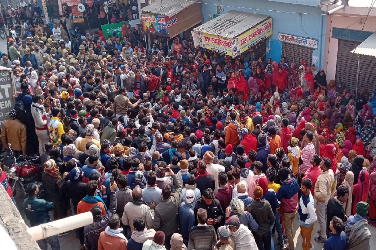 Meerut News: Anger erupted over Akash's murder, jammed