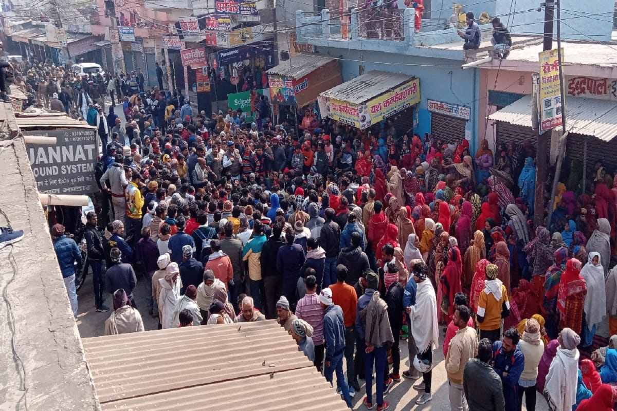 Meerut News: Anger erupted over Akash's murder, jammed