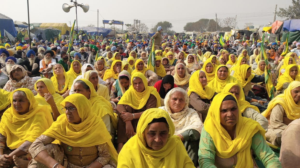 Farmer leaders are constantly calling for the unity of the farmers from the protest site