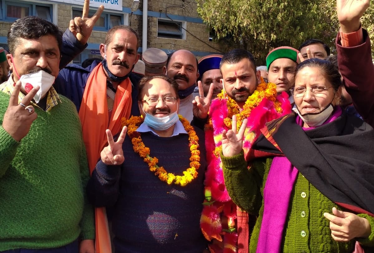 BJP candidate Harish Sharma elected as Hamirpur panchayat samiti adhyaksh and congress candidate Sanjeev Sharma elected panchayat samiti upadhyaksh