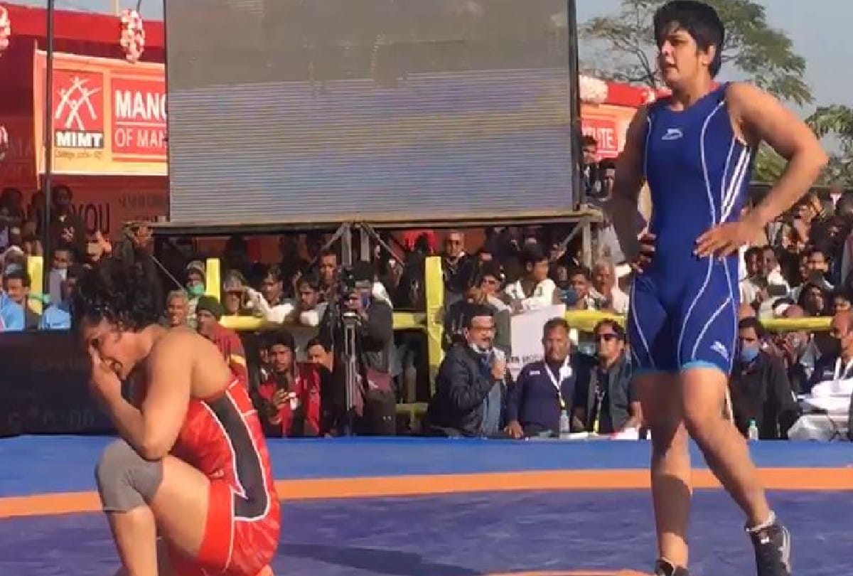 senior wrestling nationals Sonams arm offensive, stuns Sakshi Malik to win gold