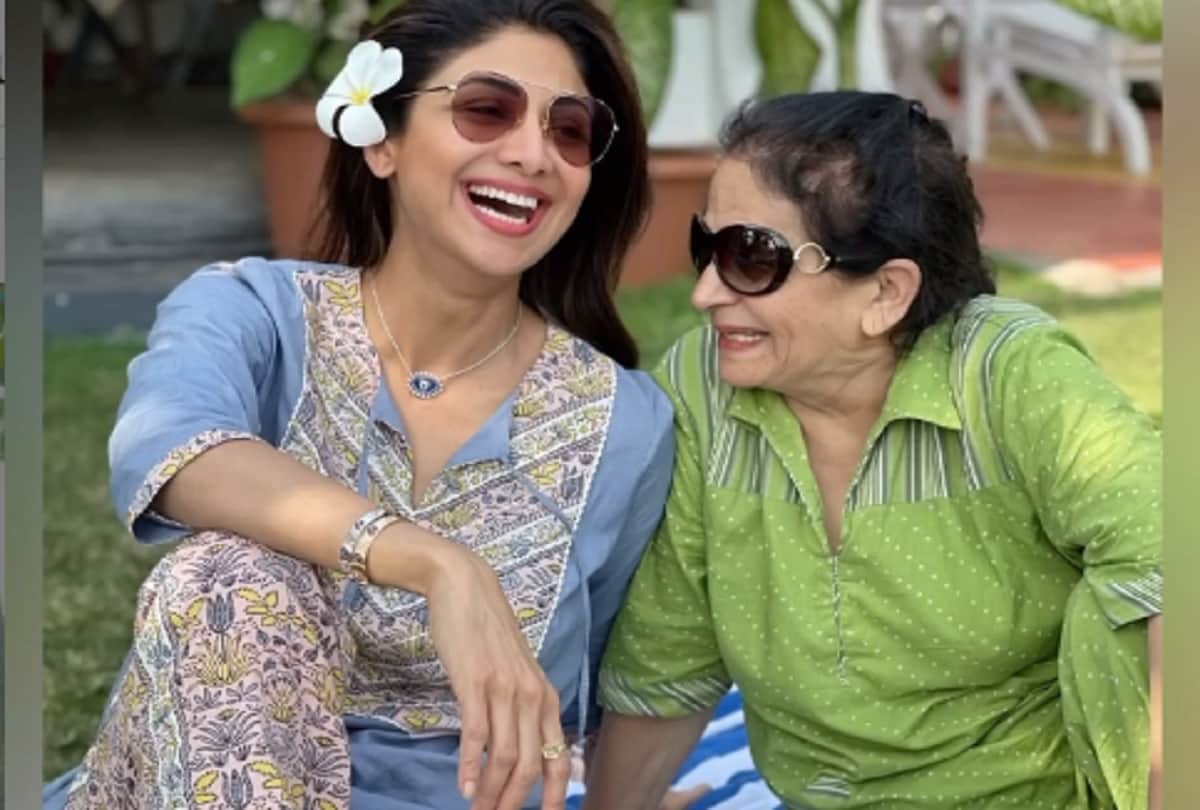 Shilpa Shetty shares picture with mother in law doing gossip about Raj Kundra