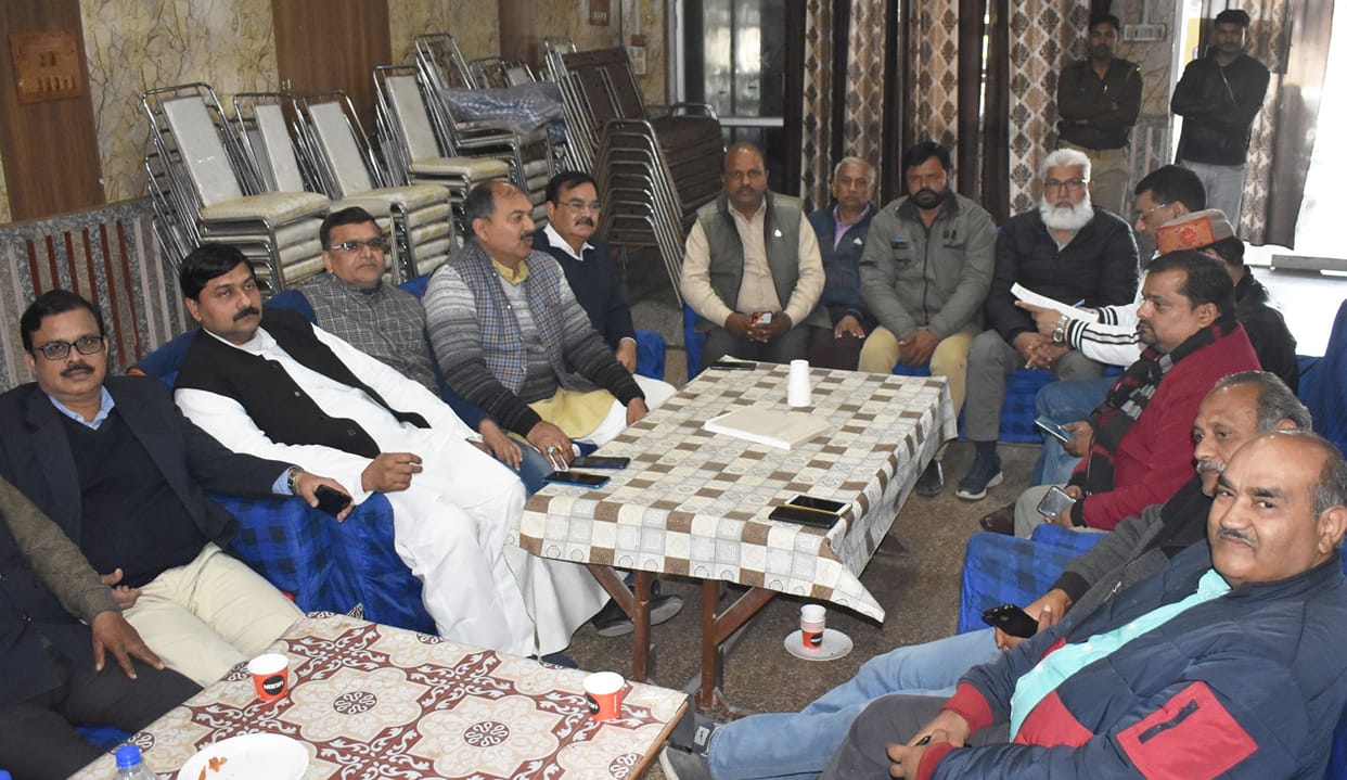 principal secretary,fathepur news,cold store,operators,meet
