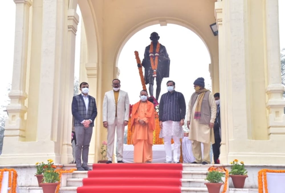 CM Yogi Adityanath pays tribute on martyr day of Mahatma Gandhi.