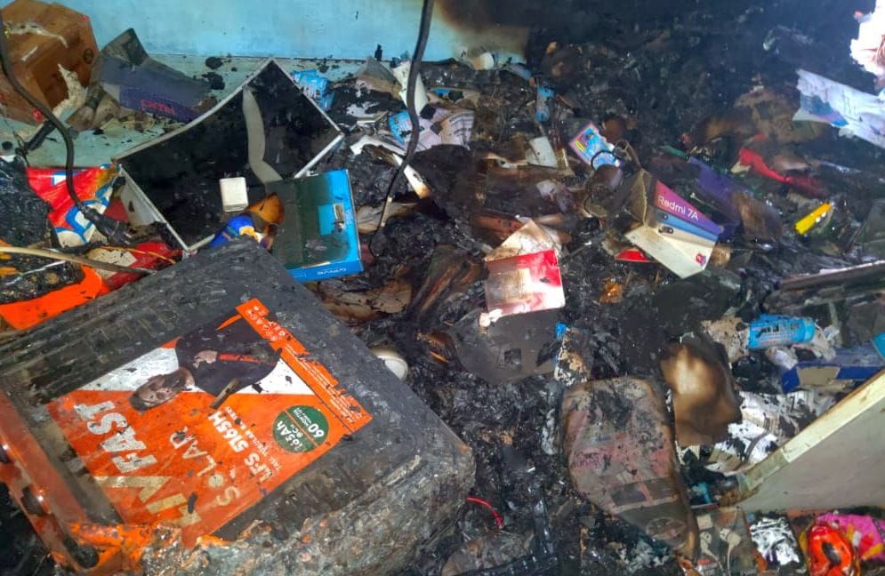 Bank franchisee center and mobile shop caught fire