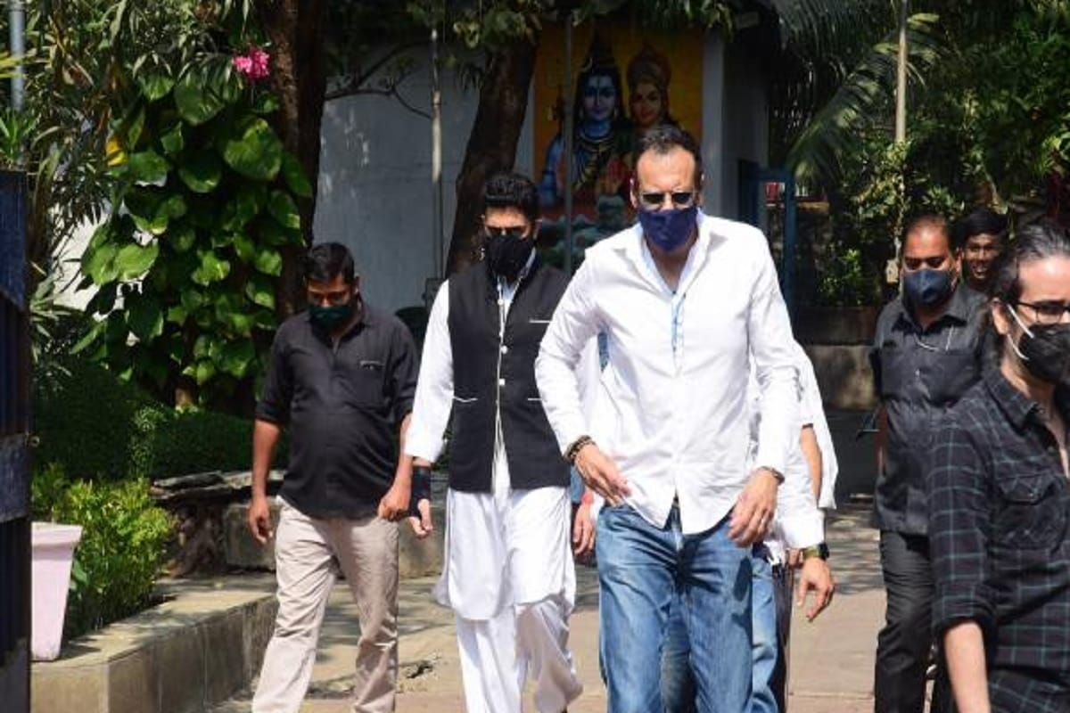 Abhishek Bachchan attends producer Bunty Walia father funeral See in pics