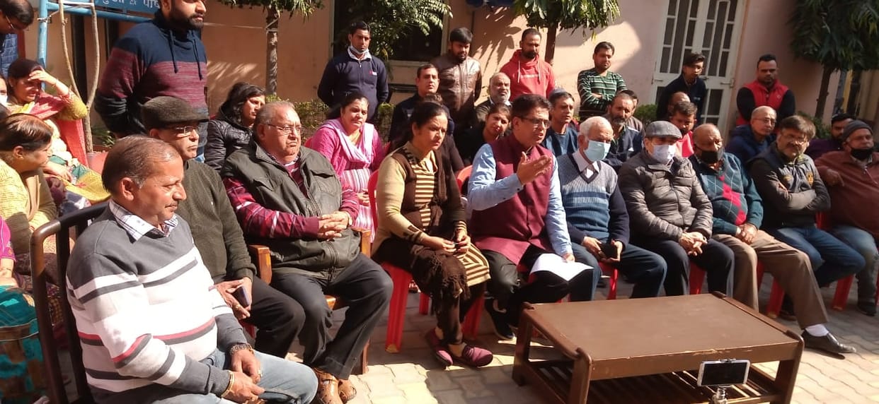 BJP cut the ticket of Dua family who was a councilor six times in Hoshiarpur
