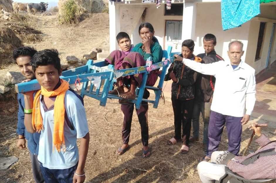 Villagers of Eda run eight km away taking medicine