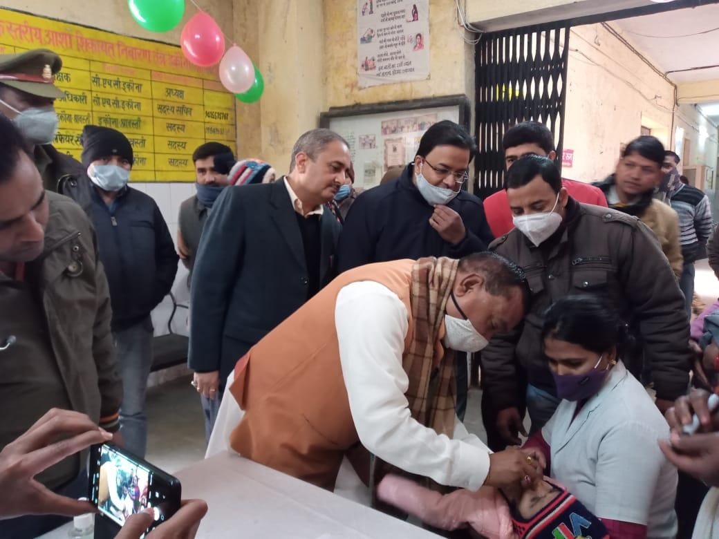 28532 children polio polio dose at 536 booths