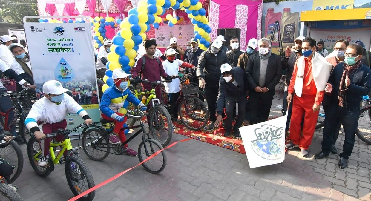 Run bicycle for environmental protection