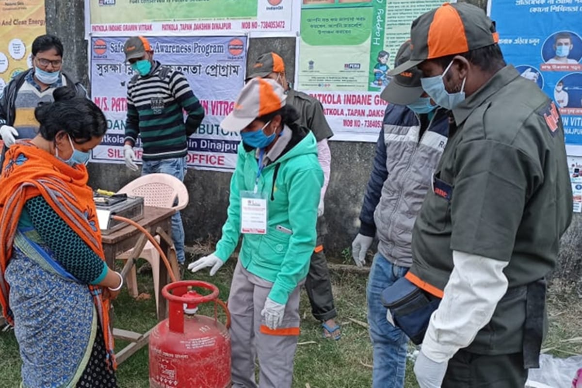 ladakh all women crew runs lpg bottling plant indian army is also dependant on this indian oil