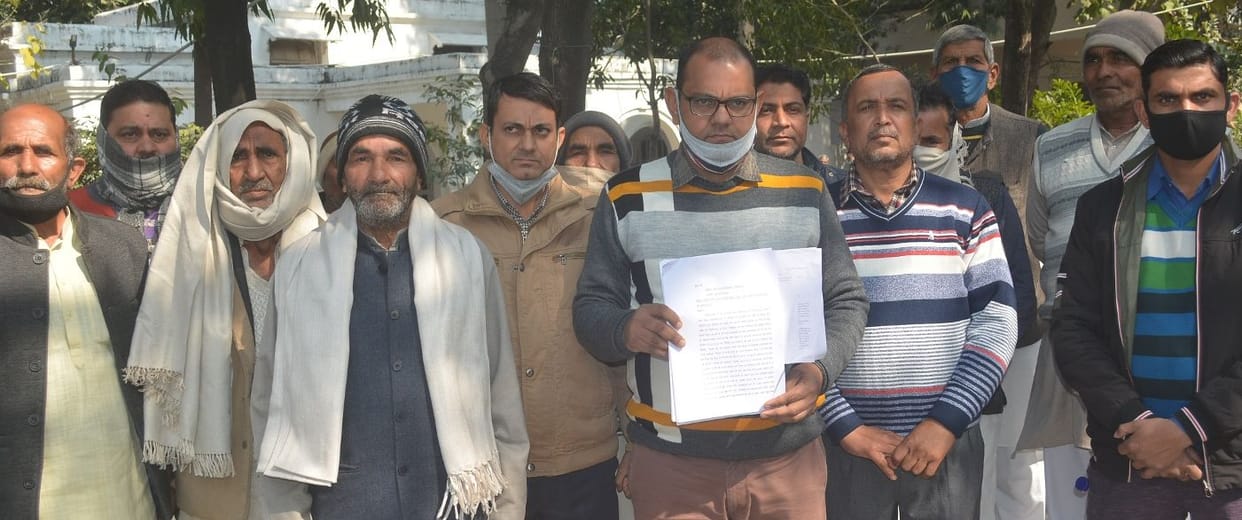 Villagers gave memorandum to SDM