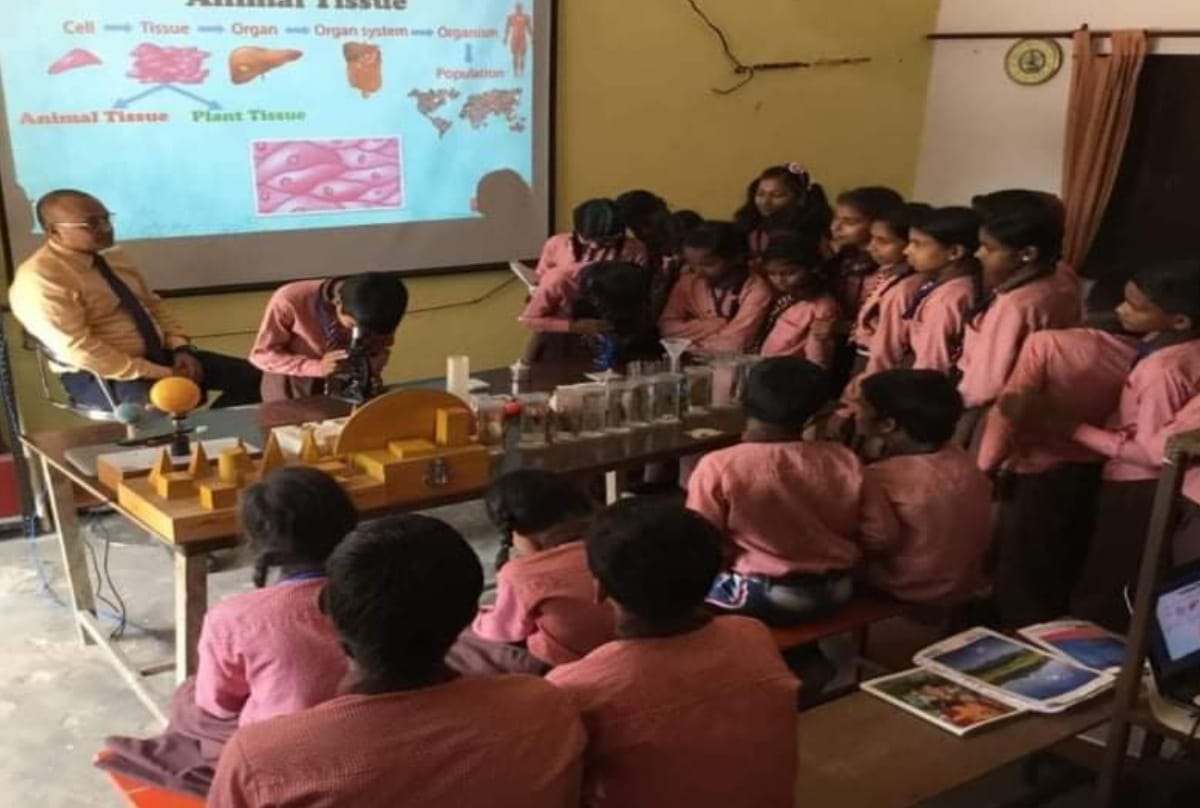 Government school education quality and facility better to convent school in gorakhpur
