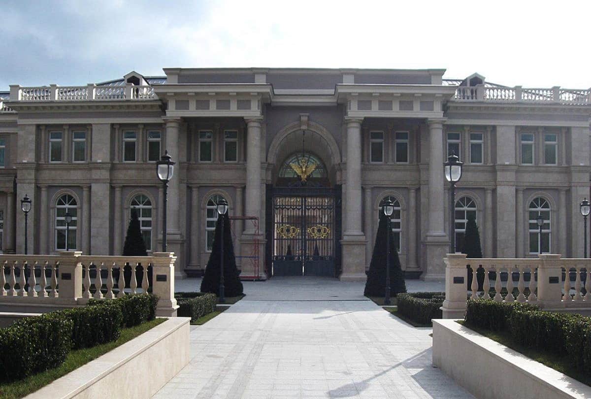 Vladimir Putins Secret Palace On Russias Black Sea, See Inside Pics, Drone Footage, Helped Spark Widespread Protests