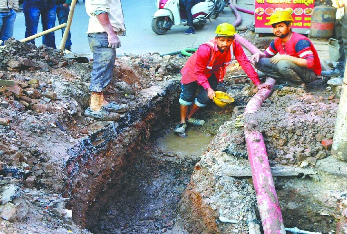 15 Thousand House Png Supply Stop In Agra Due To Torrent Power Work