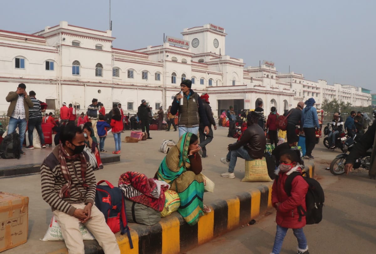 Corona virus increased in Mumbai and investigation of passengers going from Gorakhpur
