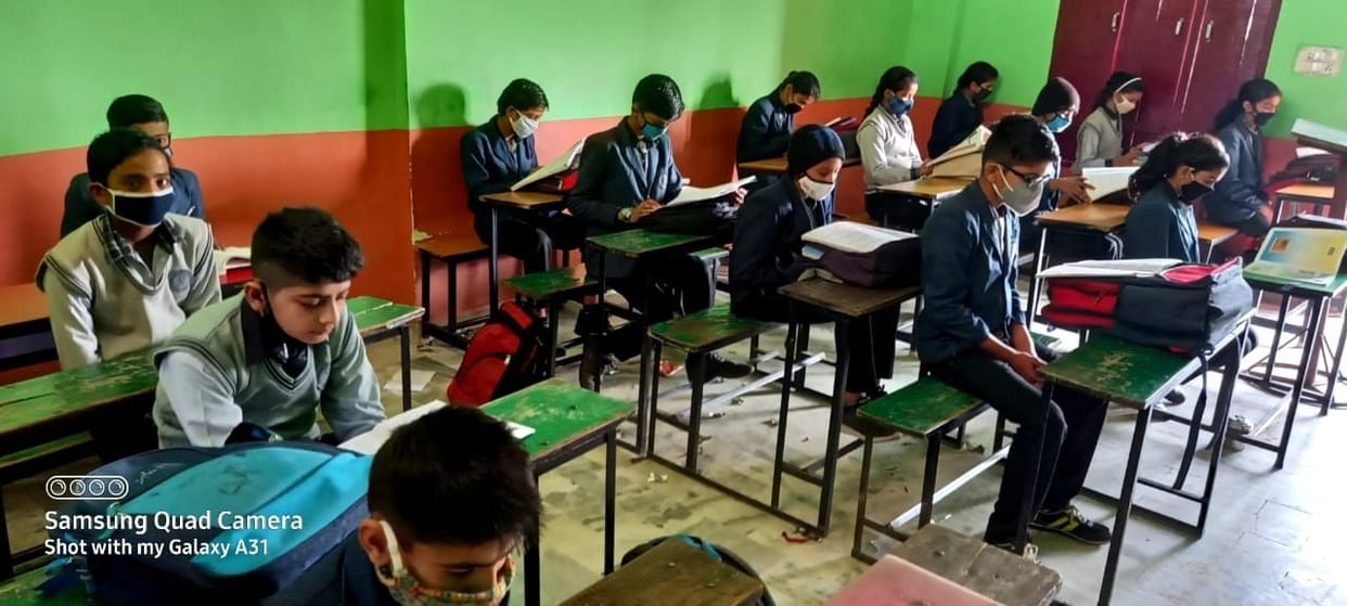 Students sent to school without masks and health reports sent home