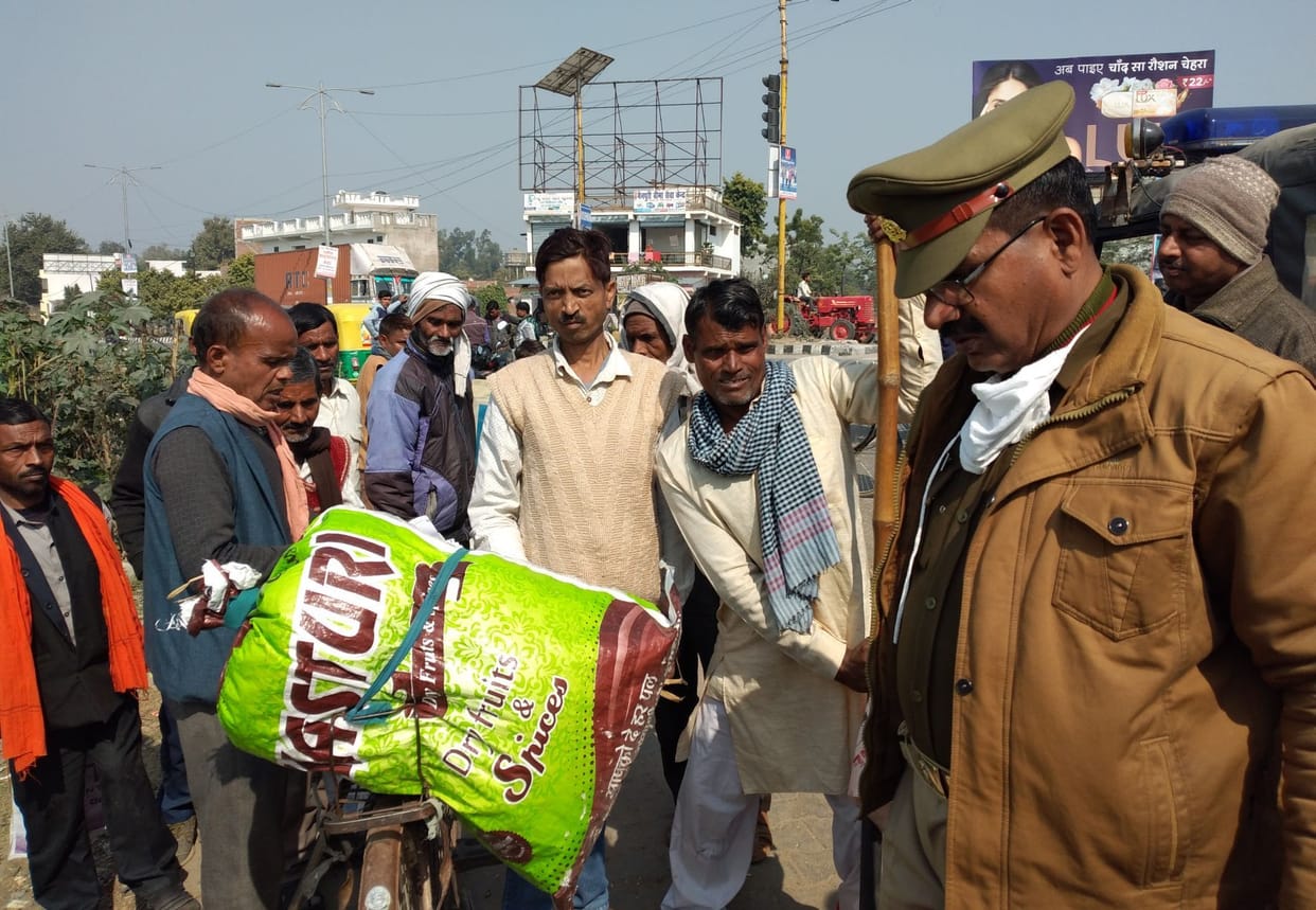 Stop effigy in Mainpuri