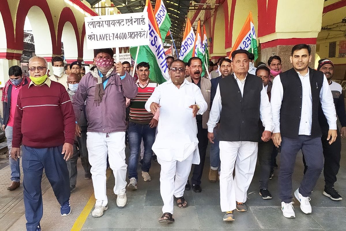 NCRMU did a demonstration to save rail, save the country