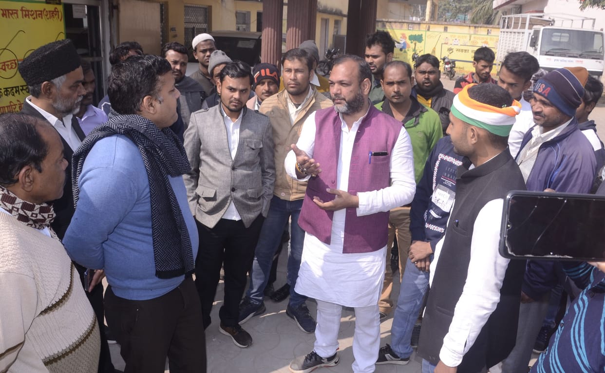 Congress came in support, EO encircled