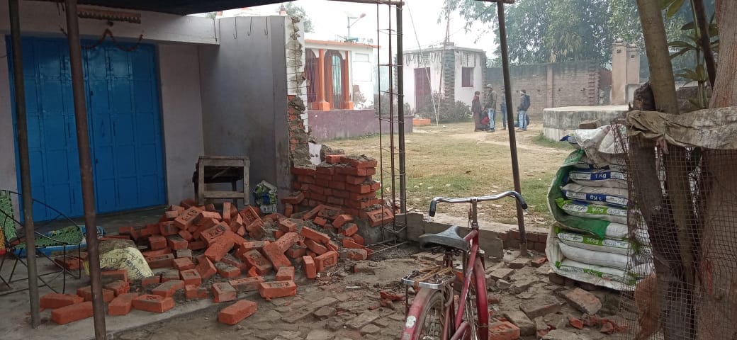 Two sides clash for closing temple doors, six injured