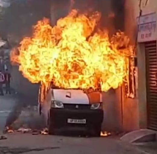 Car fire during gas refilling