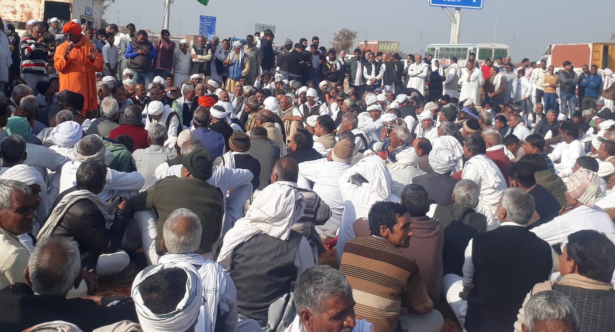farmers sitting on strike again