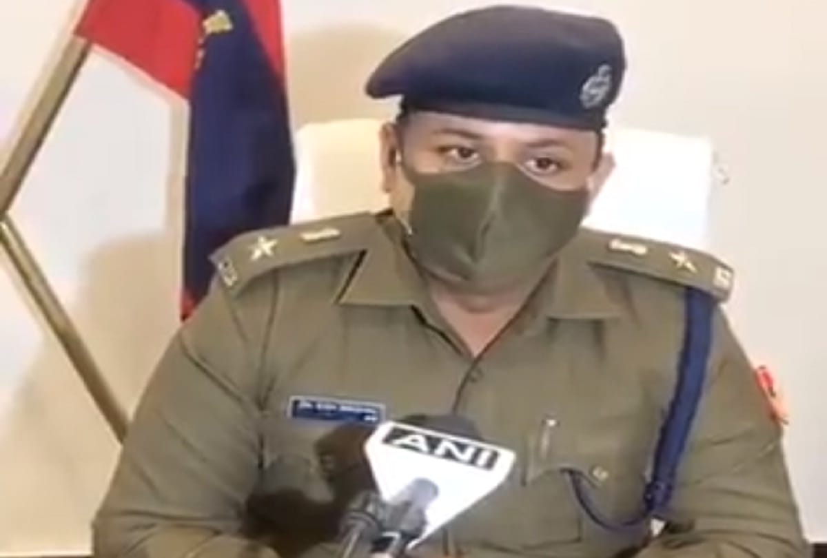 Delhi Police Appeal not believe in rumors no one detained illegally 122 arrested 44 fir