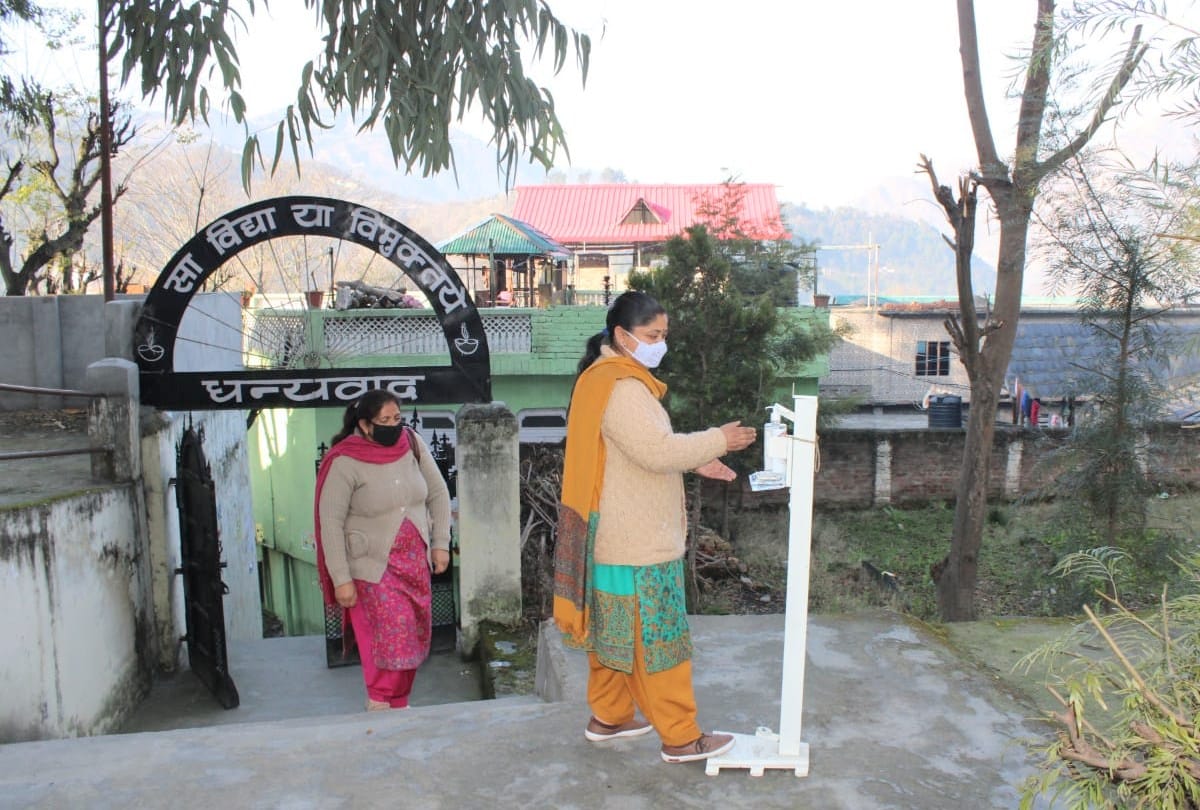 Himachal News : Schools reopen in Himachal Pradesh for classes 5th and 8th to 12th