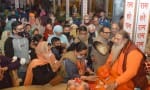 कोटलाकलां में वार्षिक महासम्मेलन के दौरान राष्ट्रीय संत बाबा बाल जी का आशीर्वाद लेती संगत।
