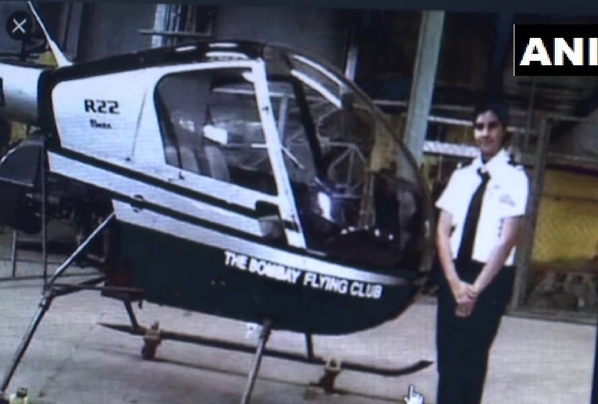 kashmiri girl ayesha aziz became youngest pilot in india