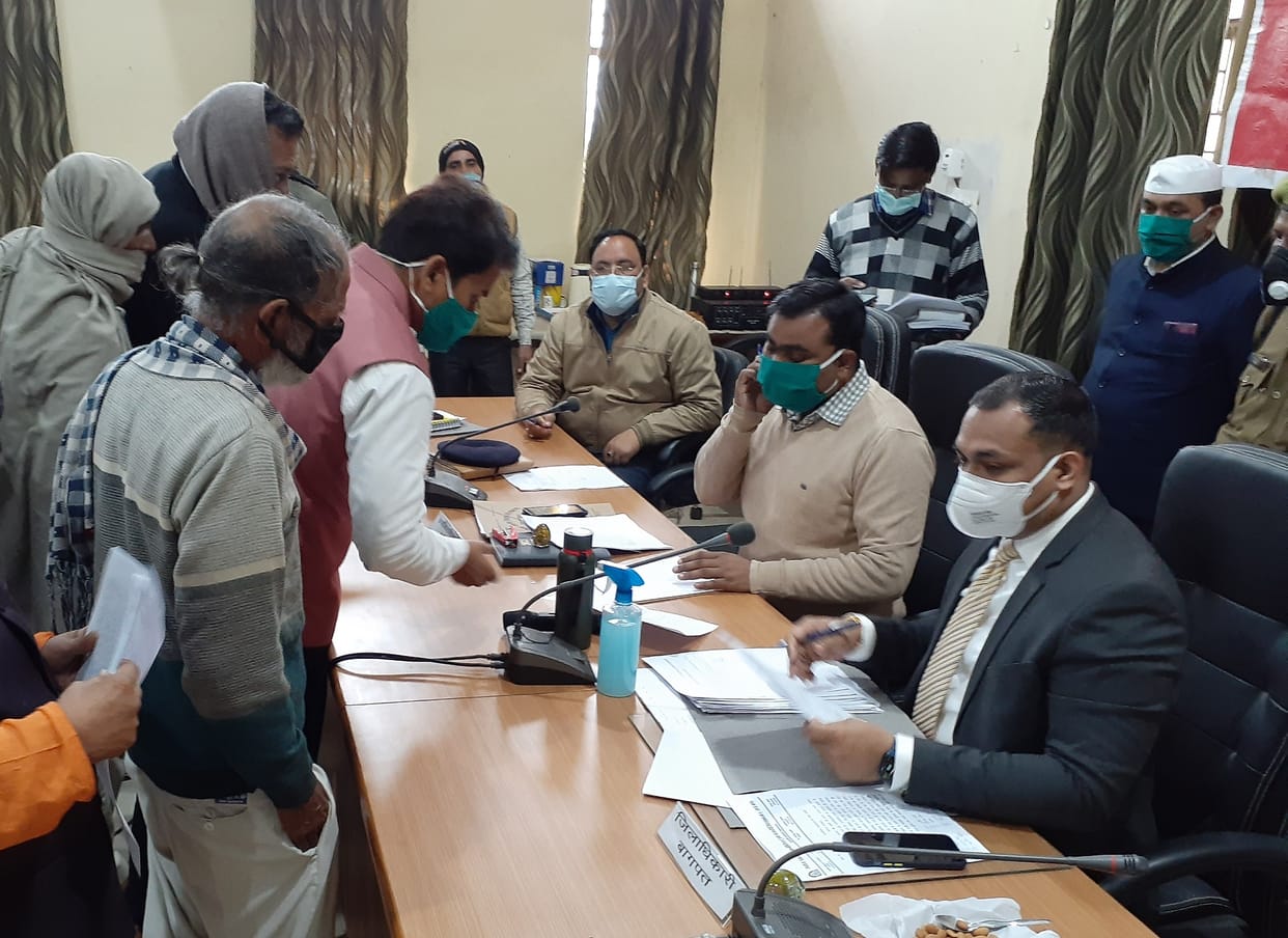 DM and SP listened to public issues during Total Solution Day