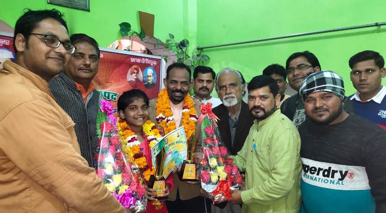 Child artist Khushi Nagar was honored on the stars