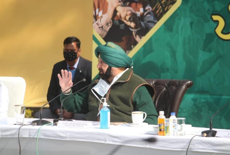 Politics heats up in Punjab after attacked on vehicle of Sukhbir Singh Badal in Jalalabad