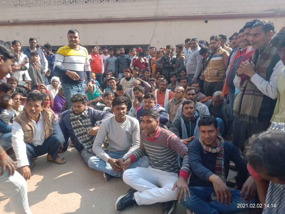 Wife with her lover killed husband dead body throw in ganga in chandauli