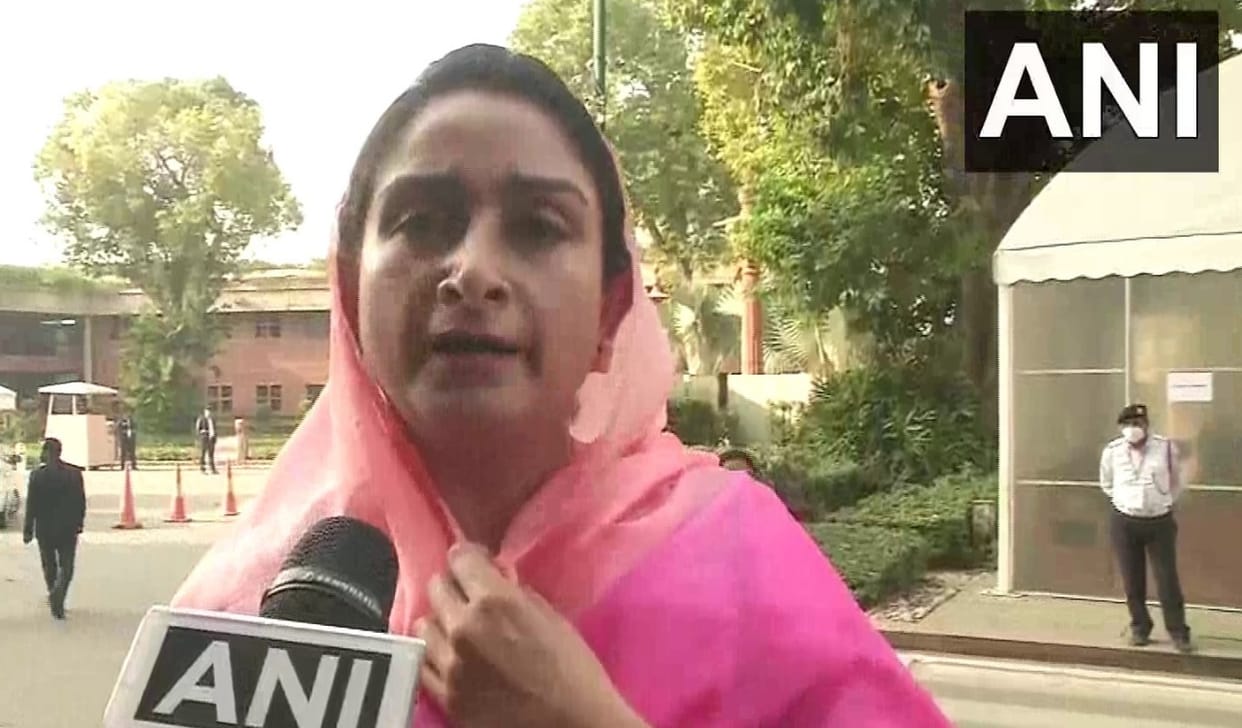 Harsimrat Kaur Badal Said, Captain Amarinder Singh has no right to remain CM as law and order situation in State