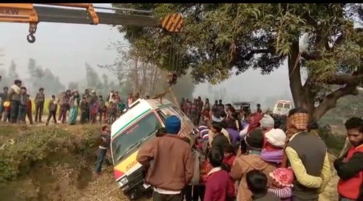 Ambulance and truck overturned in dense fog
