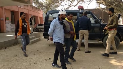 Girl student shot in dispute of two sides beaten for laying pipe four injured in jaunpur up