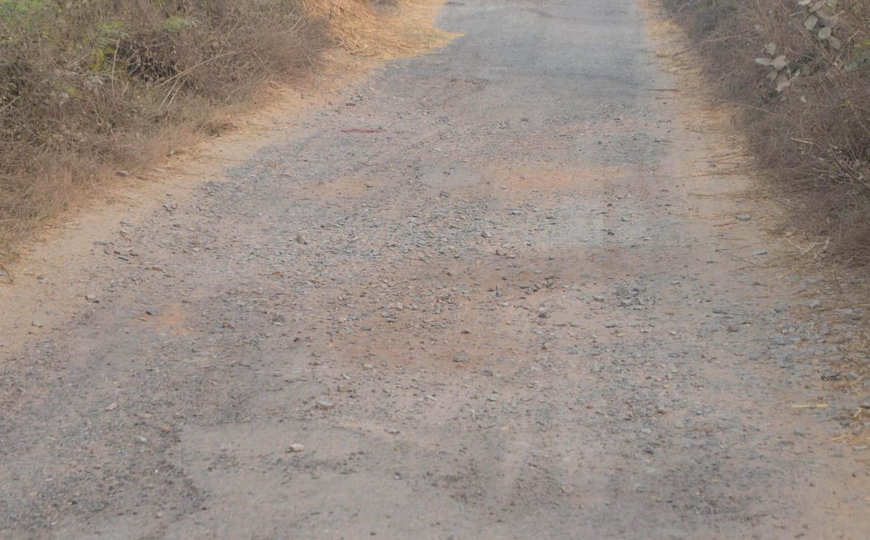 rasulpur to khedla road is bad, passers by upset