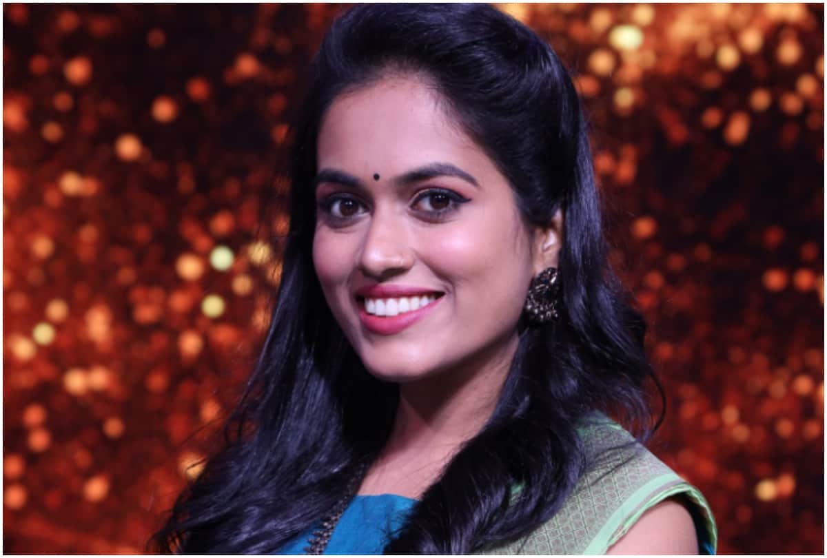 Indian Idol 12: Actress Padmini Kolhapure Gave A Special Maharashtrian Gift To Sayali