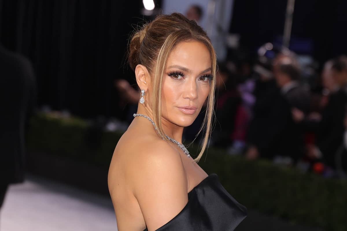 Jennifer Lopez to star as deadly assassin in Netflix The Mother