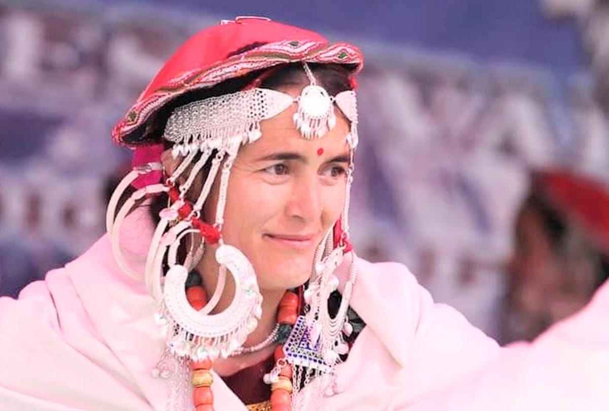 craze of traditional silver jewelery among Lahaul Valley women again, see spectacular pics